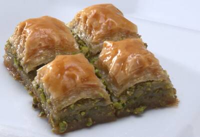 Duble Fıstıklı Kare Kesim Ev Baklavası - 3